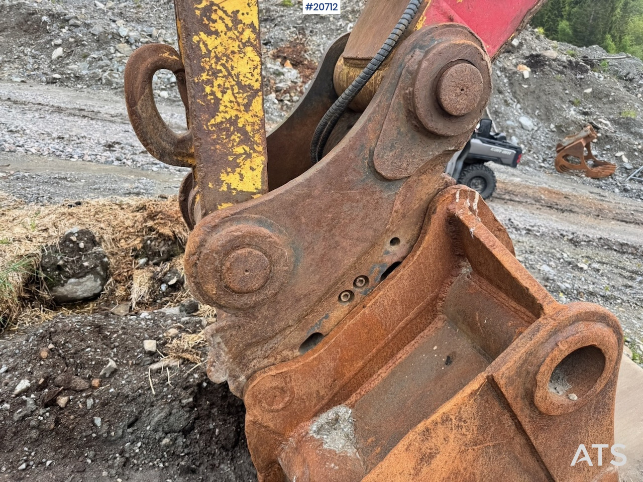 Excavator New Holland kobelco E305B: picture 19