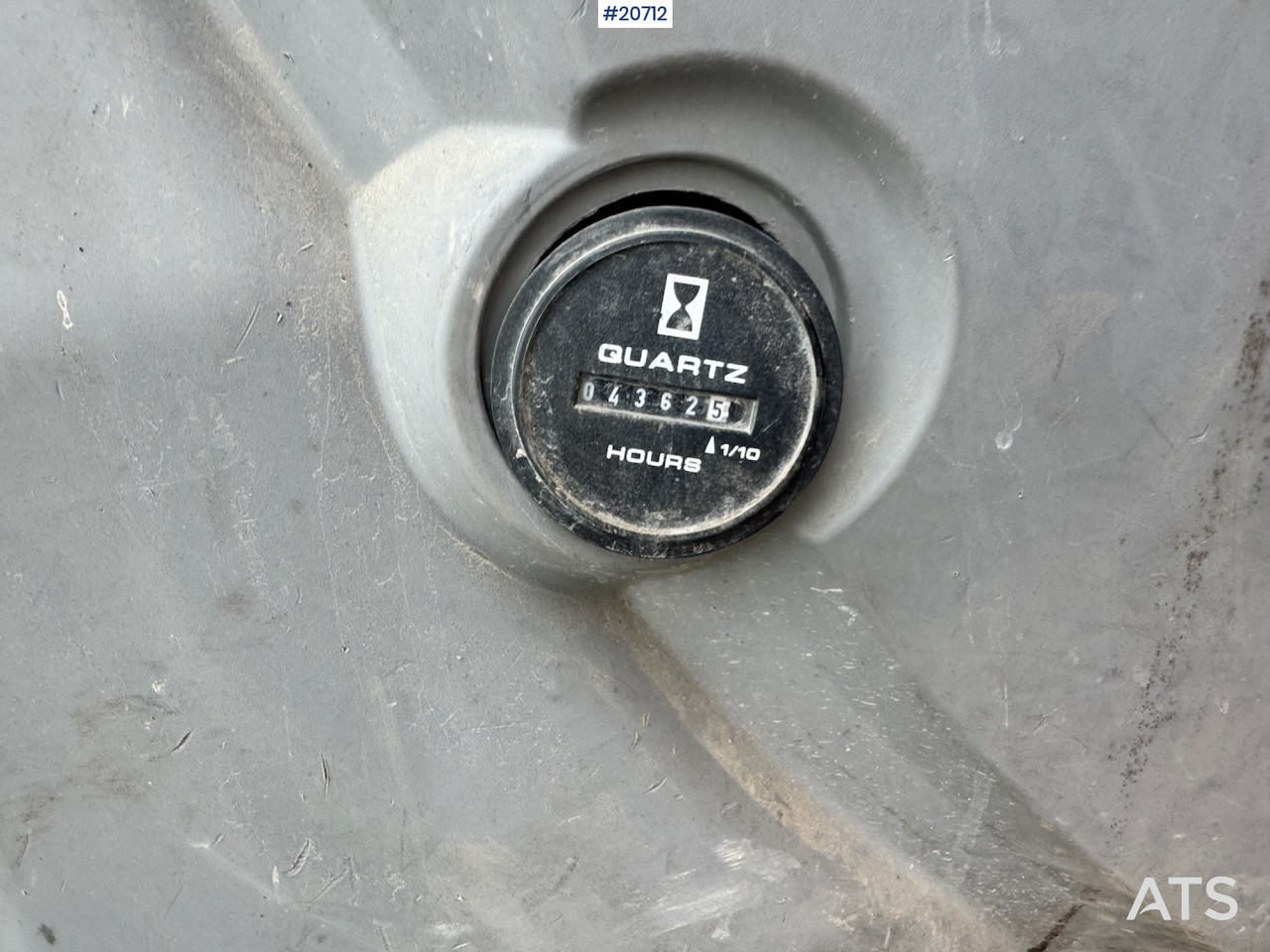 Excavator New Holland kobelco E305B: picture 27