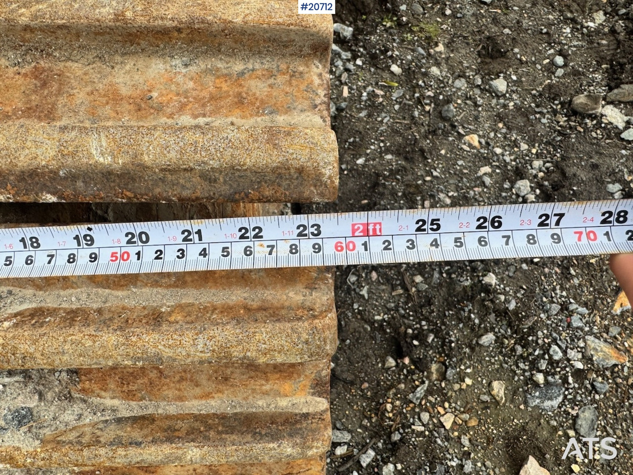 Excavator New Holland kobelco E305B: picture 14