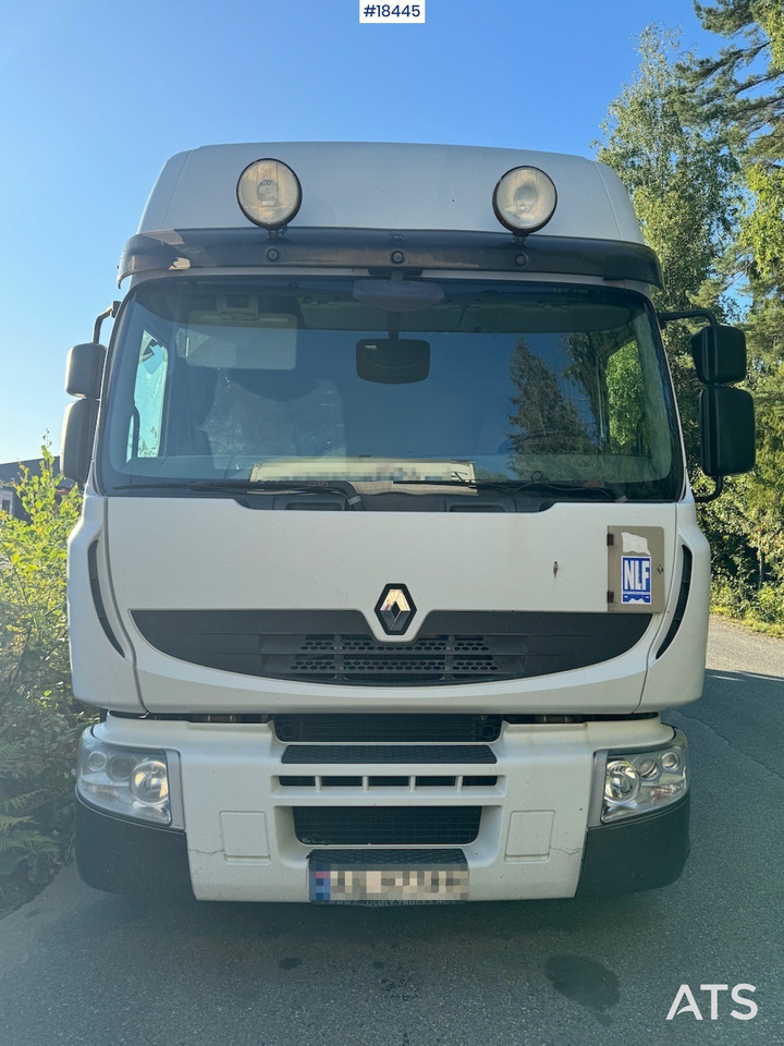 Renault Premium - Box truck: picture 4 Renault Premium - Box truck: picture 4
