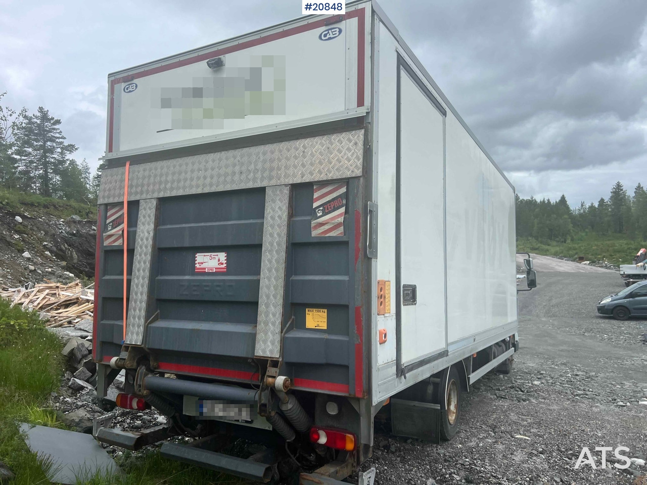 Box truck Renault midlum: picture 11