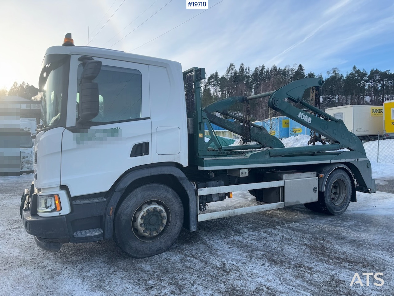 Scania P320 - Skip loader truck: picture 2 Scania P320 - Skip loader truck: picture 2
