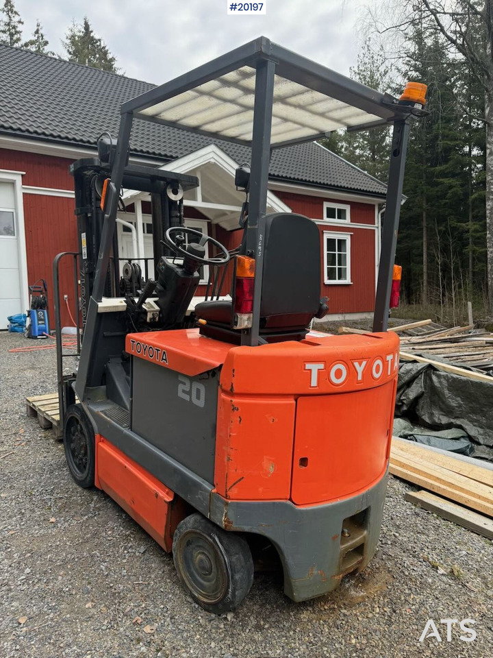 Toyota 5FBCU20 - Forklift: picture 3 Toyota 5FBCU20 - Forklift: picture 3