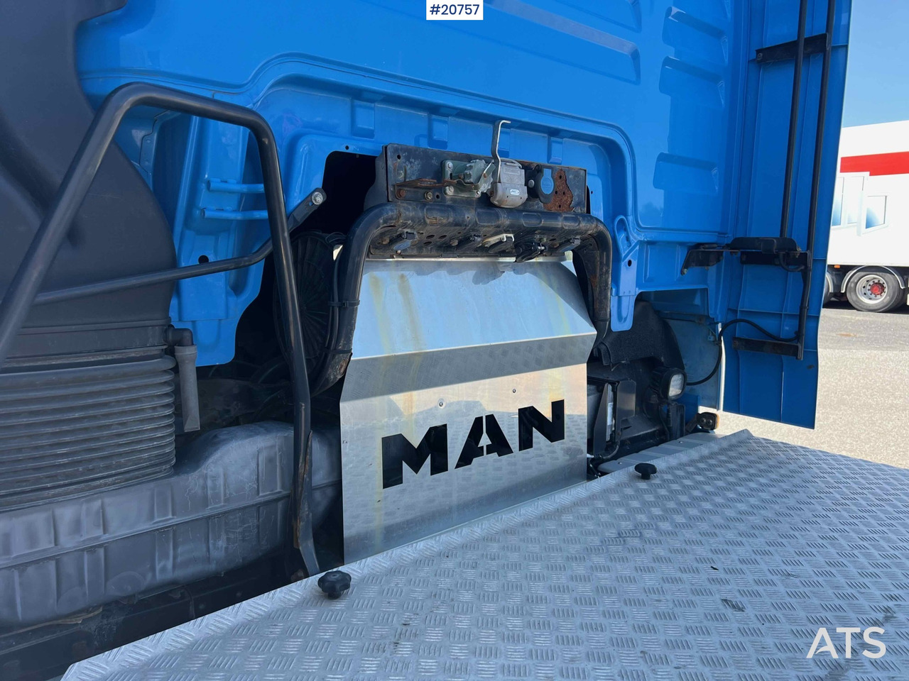 Tractor unit MAN TGX 28.480: picture 25