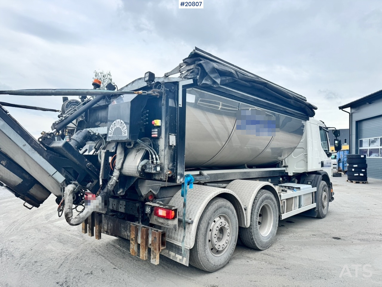 Truck, Asphalt machine Volvo FE320: picture 8