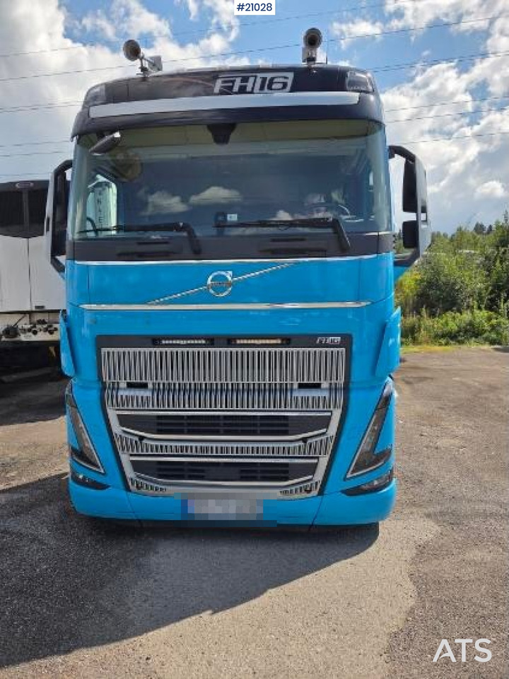 Volvo FH650 - Container transporter/ Swap body truck: picture 2 Volvo FH650 - Container transporter/ Swap body truck: picture 2