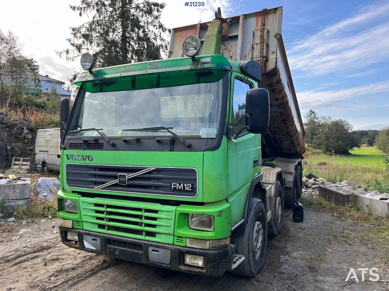 Volvo FM12 - Hook lift truck: picture 2 Volvo FM12 - Hook lift truck: picture 2