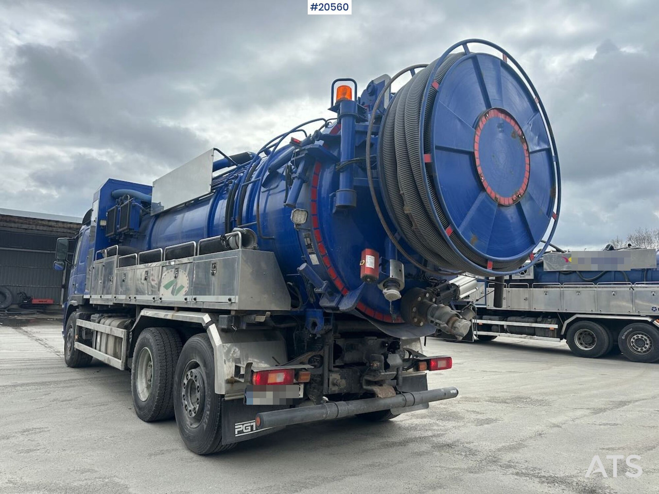 Vacuum truck Volvo FM460: picture 8