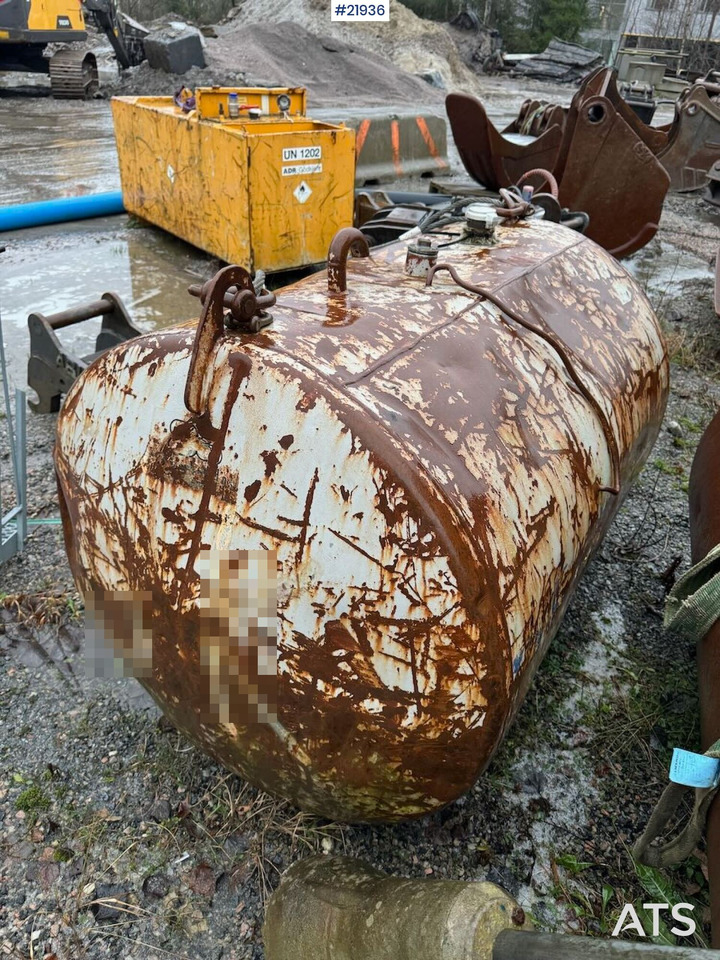 Dieseltanker på 1000l - Storage tank: picture 3 Dieseltanker på 1000l - Storage tank: picture 3