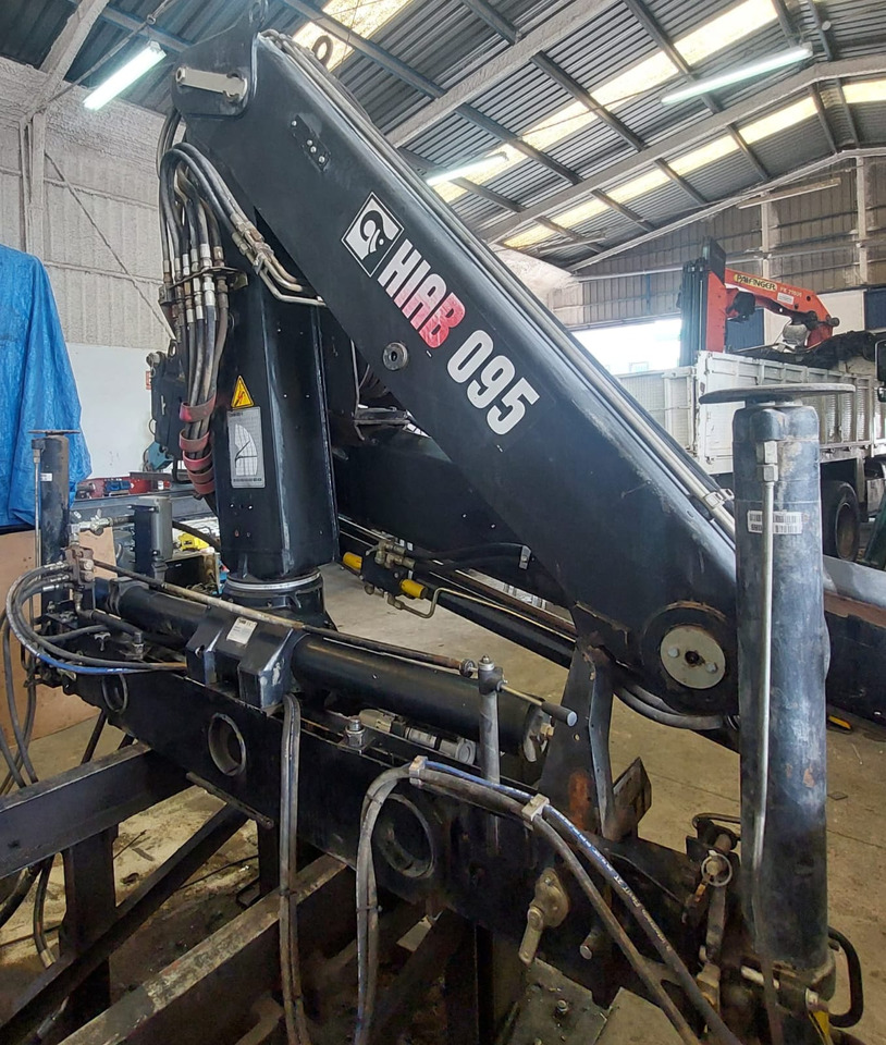 HIAB 095 - Loader crane: picture 1 HIAB 095 - Loader crane: picture 1