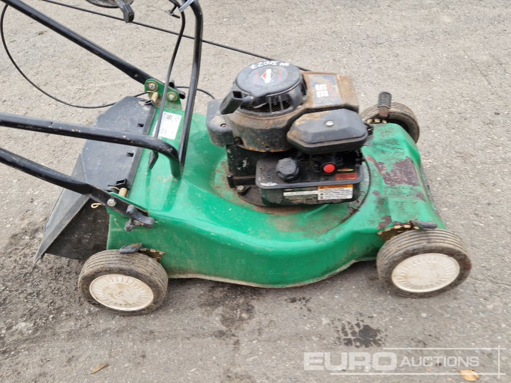 2001 Castelgarden NG 464 Walk Behind Electric Lawnmower - Construction equipment: picture 5 2001 Castelgarden NG 464 Walk Behind Electric Lawnmower - Construction equipment: picture 5