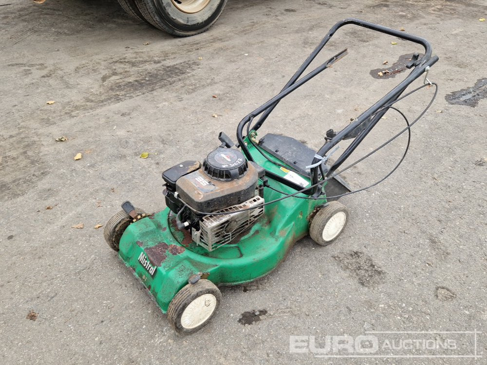 2001 Castelgarden NG 464 Walk Behind Electric Lawnmower - Construction equipment: picture 1 2001 Castelgarden NG 464 Walk Behind Electric Lawnmower - Construction equipment: picture 1