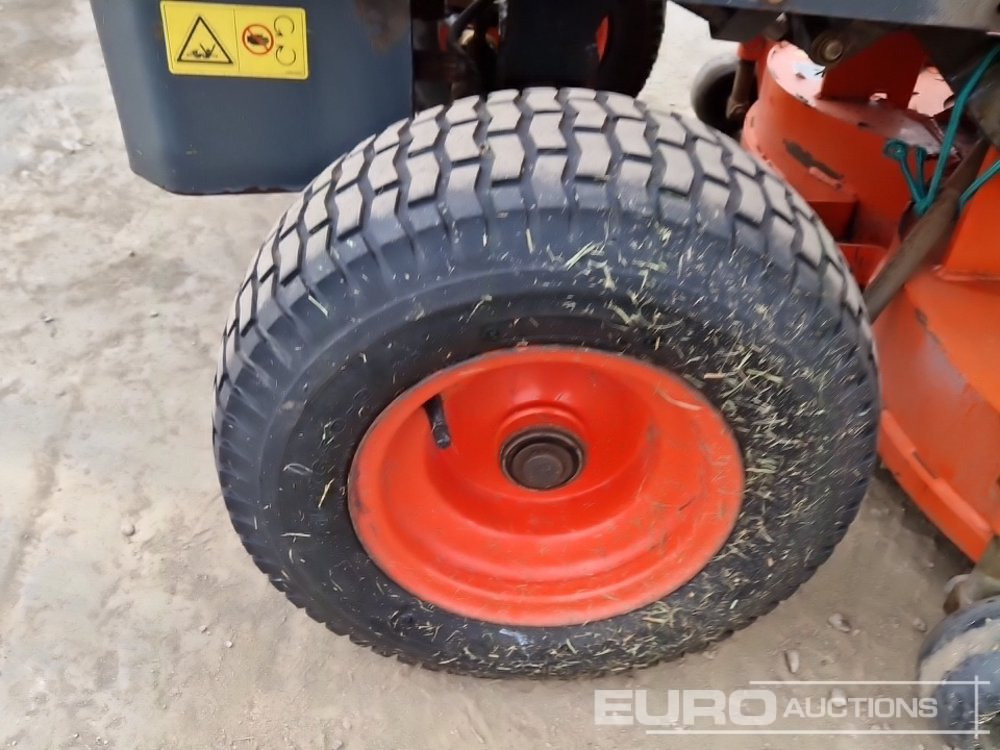 Garden mower 2011 Kubota G23: picture 8 Garden mower 2011 Kubota G23: picture 8