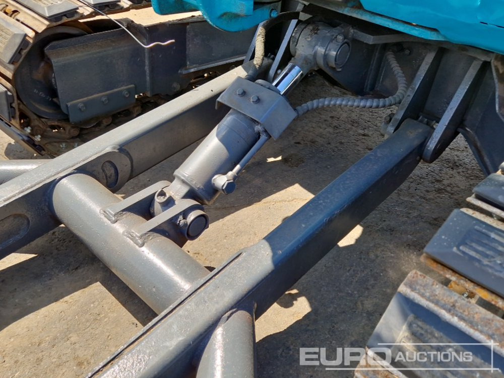 Mini excavator 2011 Kubota KX155-3SZ: picture 28