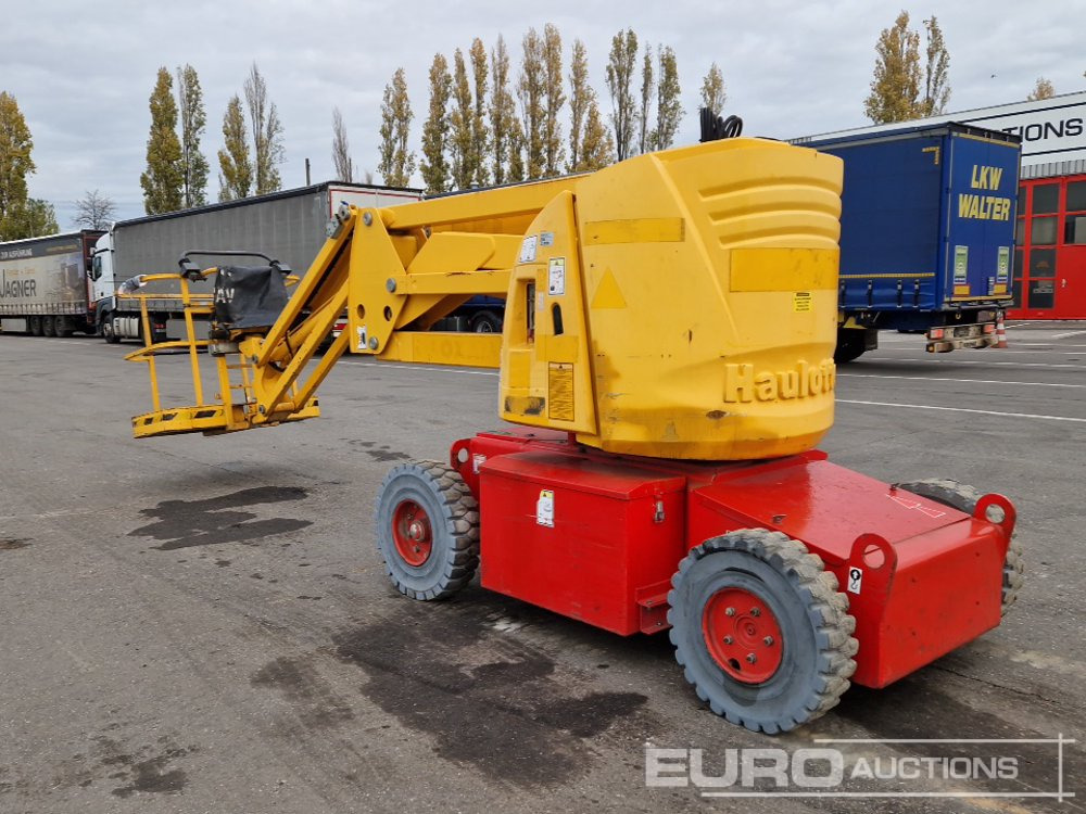 2012 Haulotte HA12IP - Articulated boom: picture 3 2012 Haulotte HA12IP - Articulated boom: picture 3