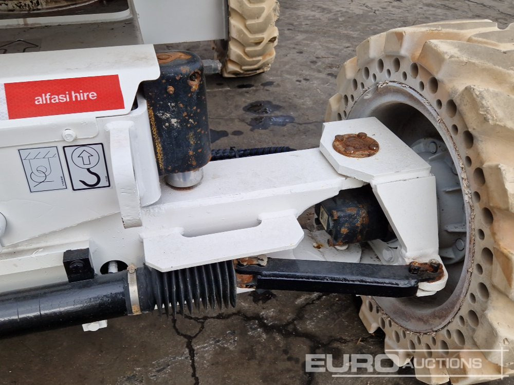 Articulated boom 2012 JLG 340AJ: picture 7