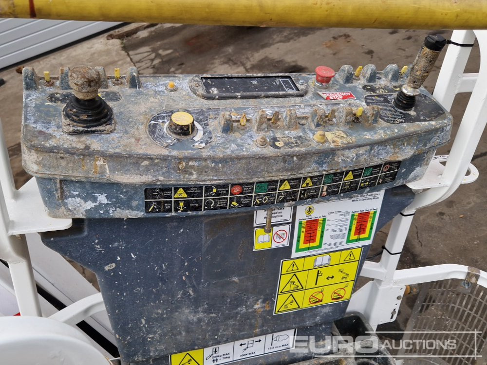 Articulated boom 2012 JLG 340AJ: picture 10