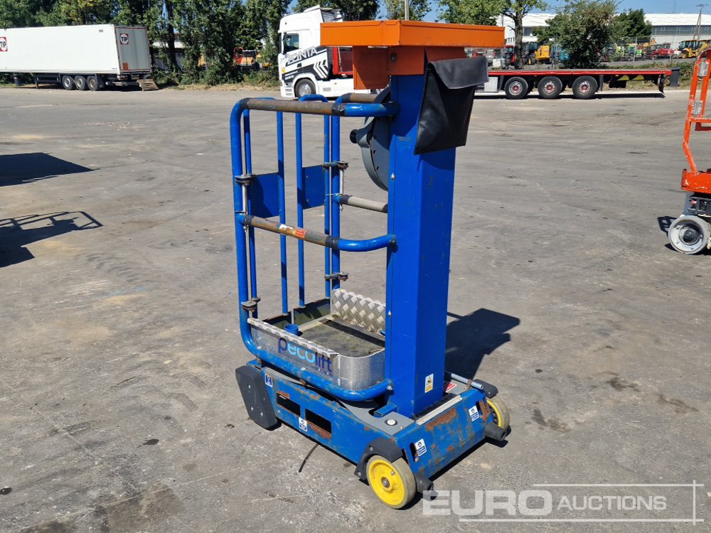 2013 Power Towers Pecolift - Aerial platform: picture 3 2013 Power Towers Pecolift - Aerial platform: picture 3