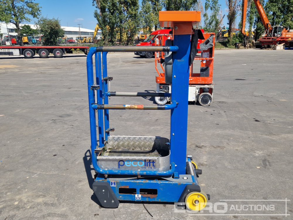 2013 Power Towers Pecolift - Aerial platform: picture 2 2013 Power Towers Pecolift - Aerial platform: picture 2