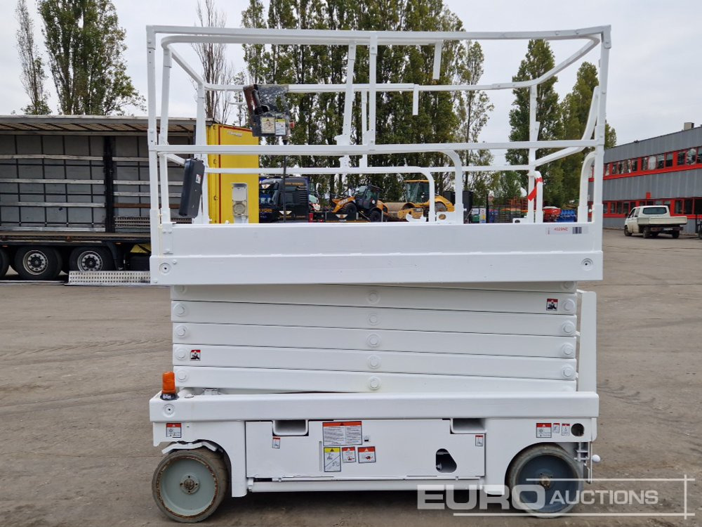 2014 Haulotte Compact 14 - Aerial platform: picture 5 2014 Haulotte Compact 14 - Aerial platform: picture 5