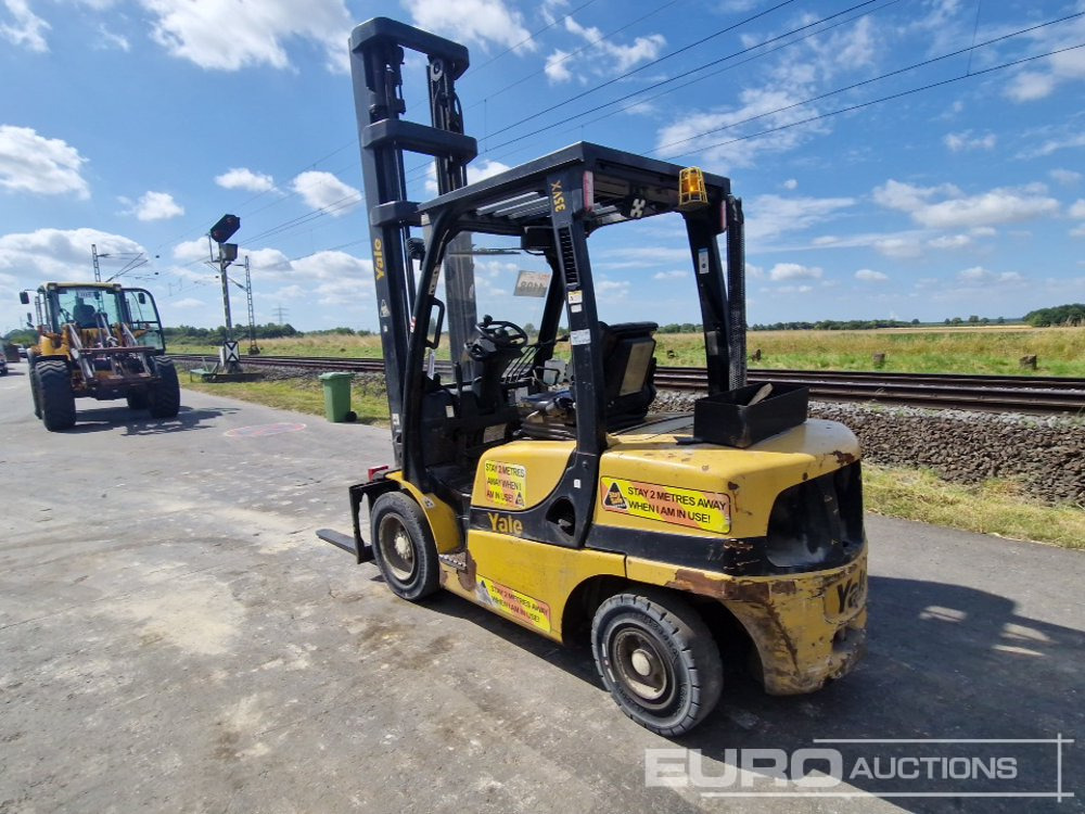 2014 Yale GDP35VX - Forklift: picture 3 2014 Yale GDP35VX - Forklift: picture 3
