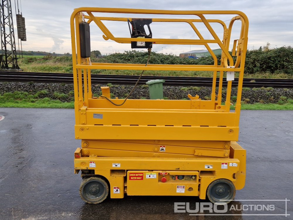 2015 Haulotte Optimum 8 - Scissor lift: picture 2 2015 Haulotte Optimum 8 - Scissor lift: picture 2