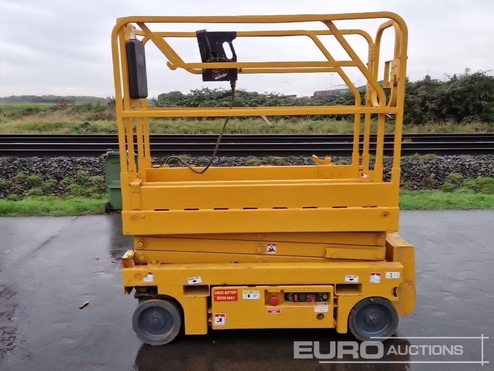 2015 Haulotte Optimum 8 - Scissor lift: picture 2 2015 Haulotte Optimum 8 - Scissor lift: picture 2