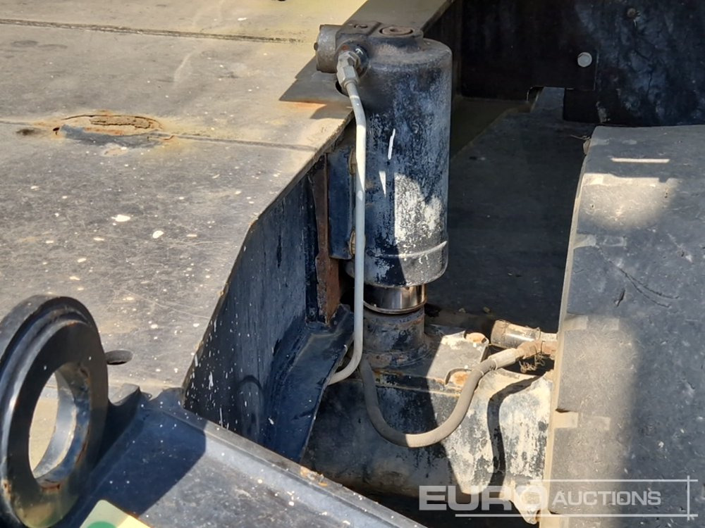 Wheel excavator 2016 CAT MH3022: picture 13