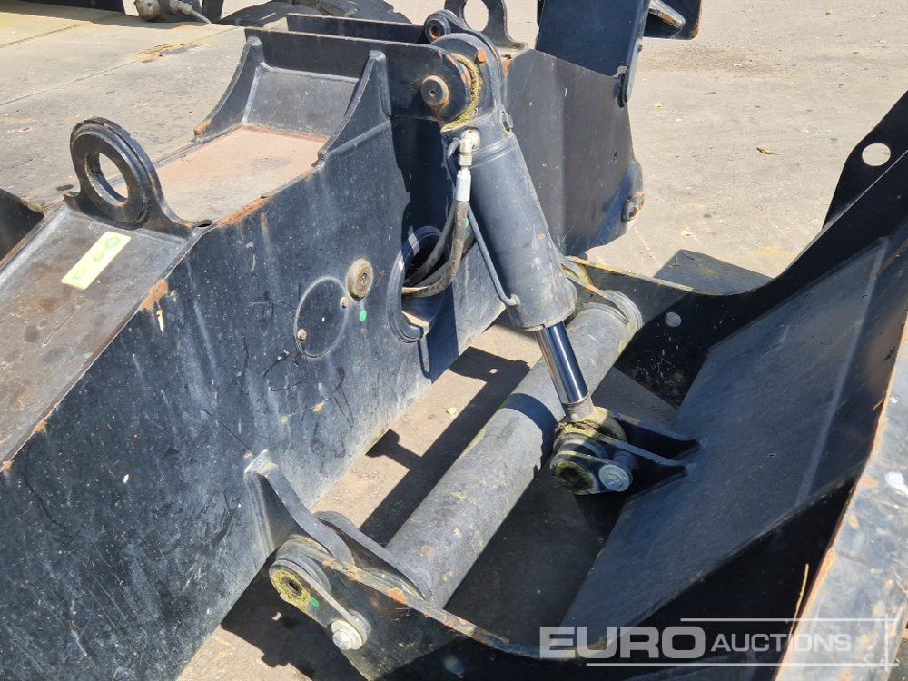 Wheel excavator 2016 CAT MH3022: picture 19
