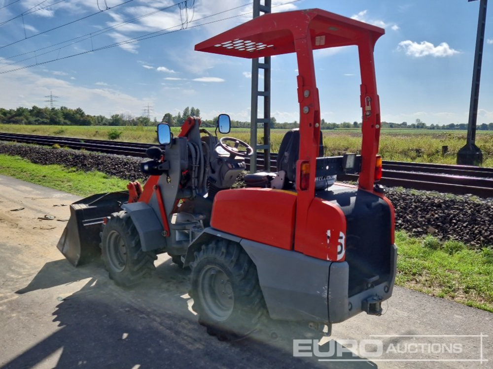 2016 JCB 403 - Wheel loader: picture 3 2016 JCB 403 - Wheel loader: picture 3