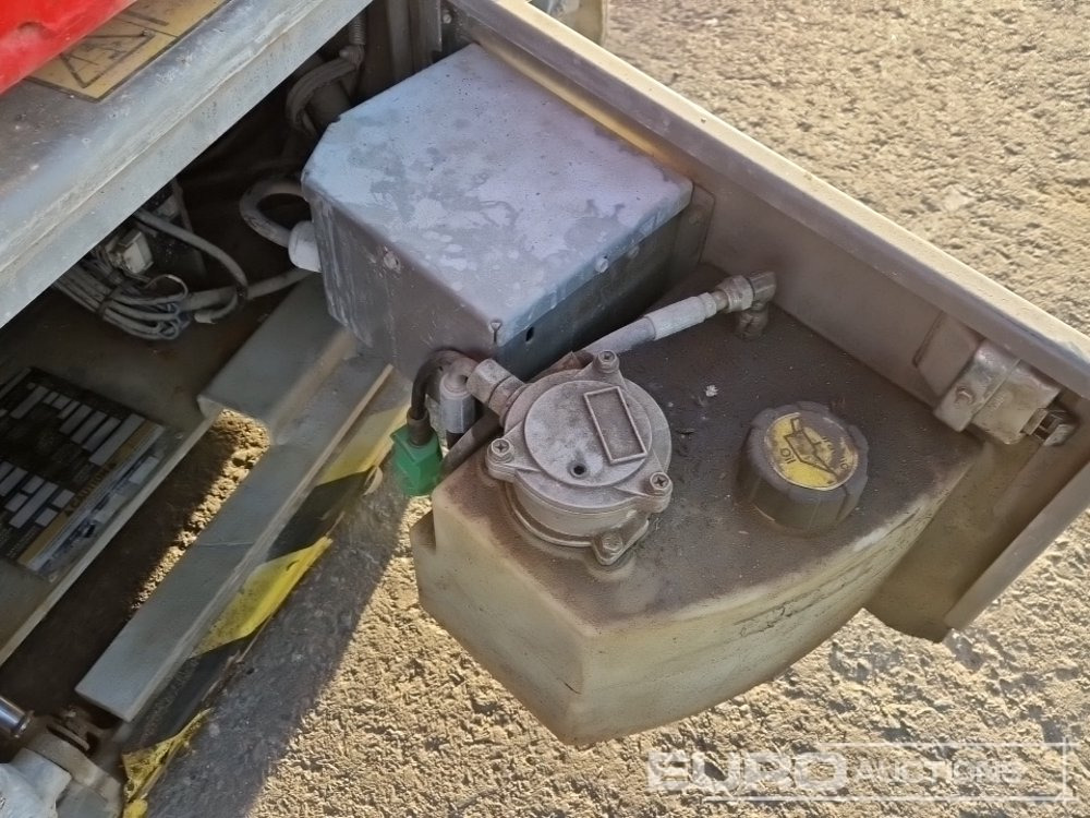 Vertical mast lift 2016 Snorkel TM12-C-E: picture 11