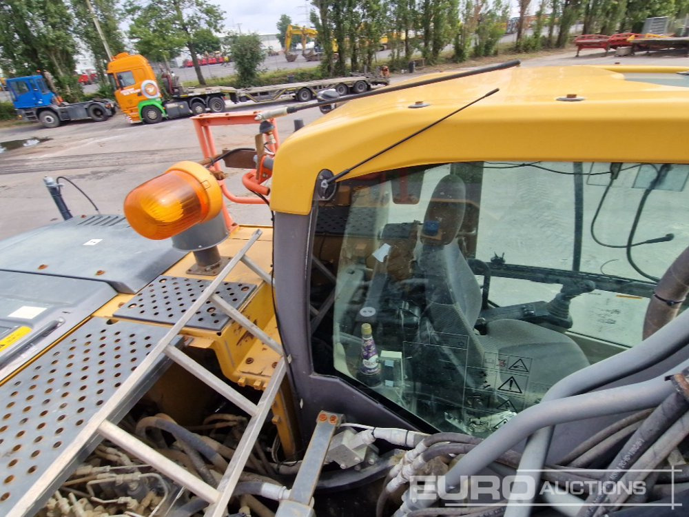 Crawler excavator 2016 Volvo EC220EL: picture 22
