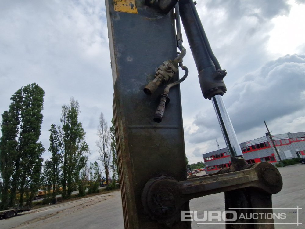 Crawler excavator 2016 Volvo EC220EL: picture 30