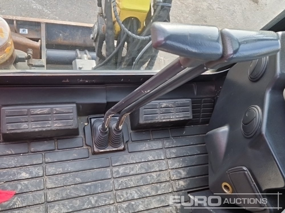 Mini excavator 2016 Yanmar SV18: picture 32