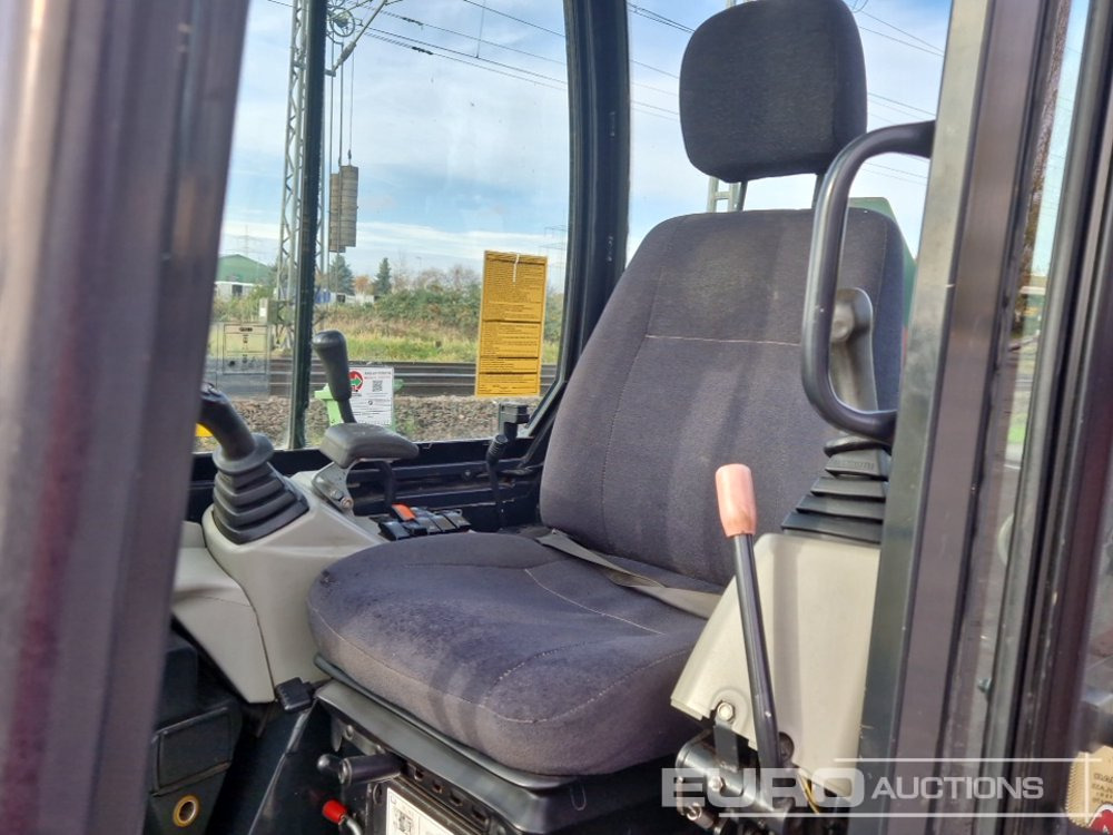 Mini excavator 2016 Yanmar SV18: picture 31