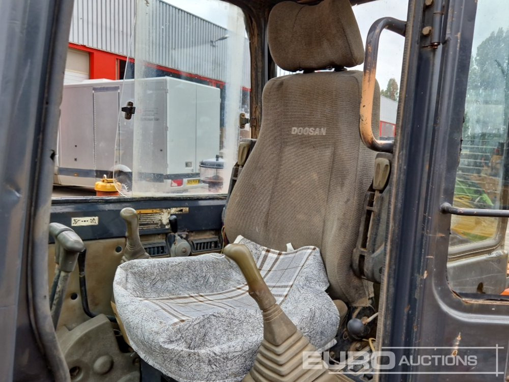 Mini excavator 2017 Doosan DH55-V: picture 21