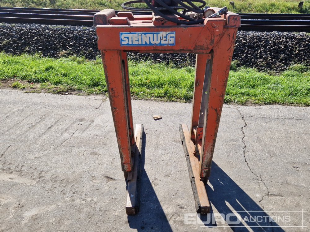2000 Kinshofer Stone Grapple to suit Crane - Attachment for Excavator: picture 5 2000 Kinshofer Stone Grapple to suit Crane - Attachment for Excavator: picture 5