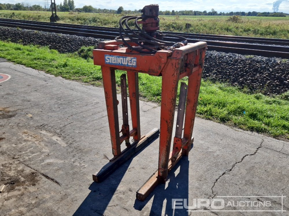 2000 Kinshofer Stone Grapple to suit Crane - Attachment for Excavator: picture 1 2000 Kinshofer Stone Grapple to suit Crane - Attachment for Excavator: picture 1