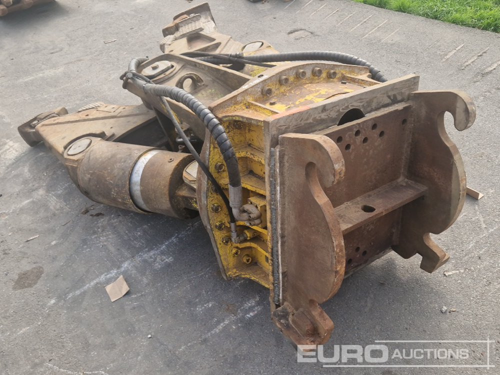 2015 Atlas Copco CC2500 - Attachment for Excavator: picture 2 2015 Atlas Copco CC2500 - Attachment for Excavator: picture 2