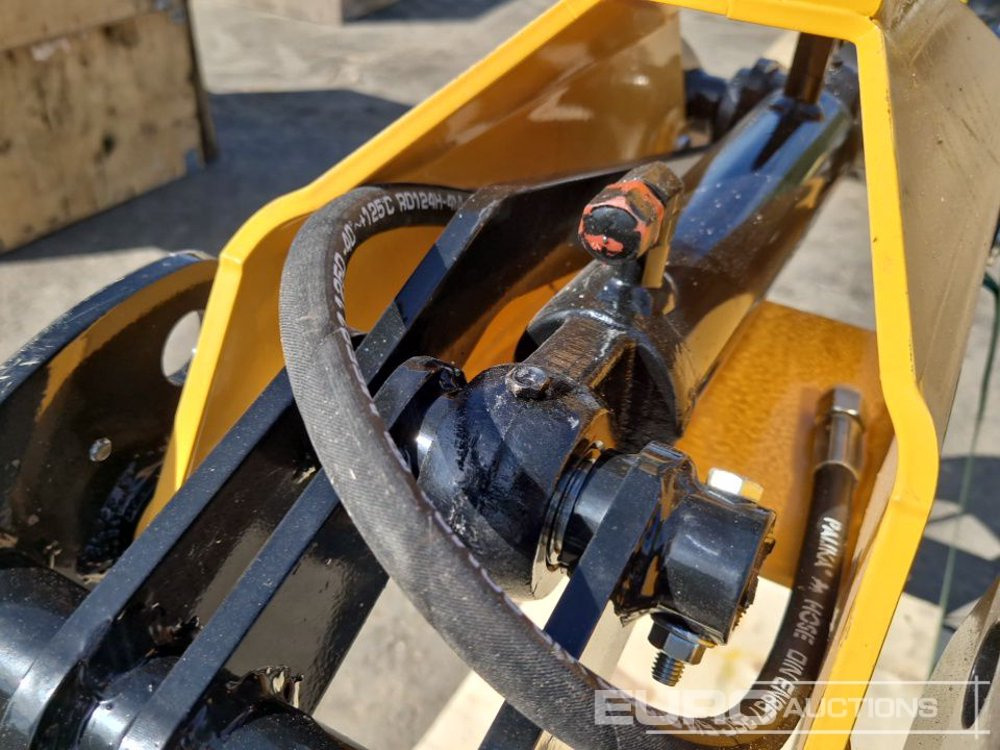 Attachment for Excavator Unused Hydraulic Grapple to suit 1 Ton Mini Excavator: picture 7