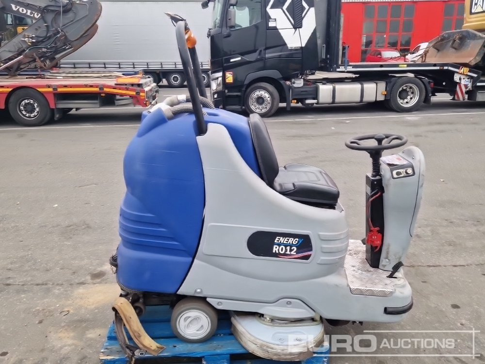 Dulevo Sapphire 85 Ride on Electric Floor Cleaner - Scrubber dryer: picture 5 Dulevo Sapphire 85 Ride on Electric Floor Cleaner - Scrubber dryer: picture 5