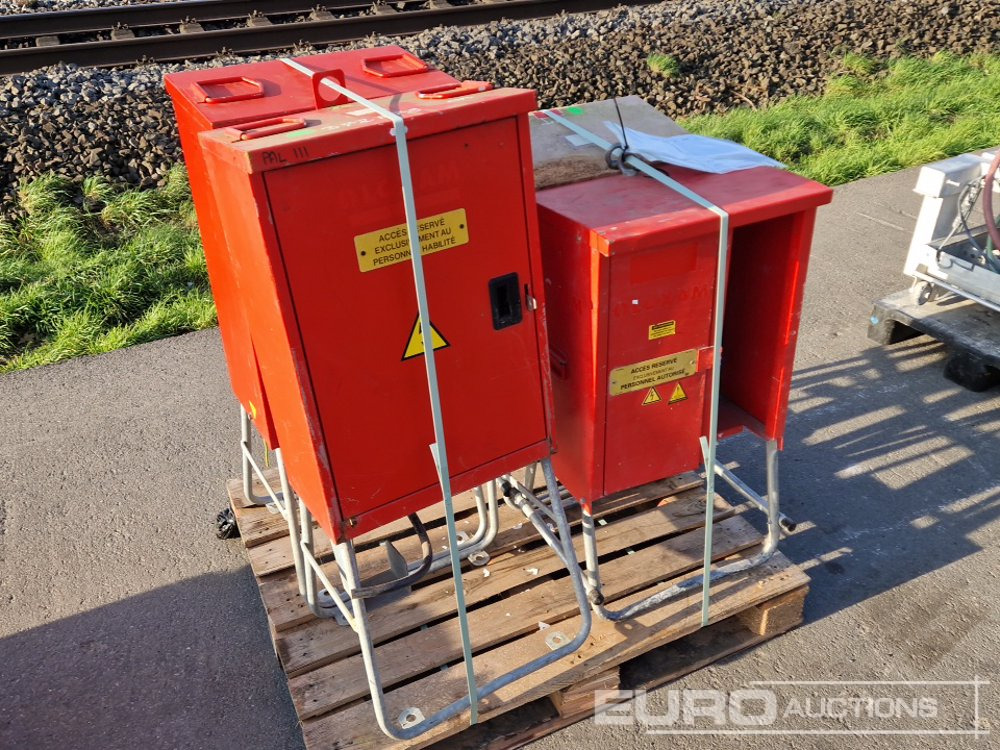 Electrical Distribution Boxes (4 of) - Construction equipment: picture 1 Electrical Distribution Boxes (4 of) - Construction equipment: picture 1