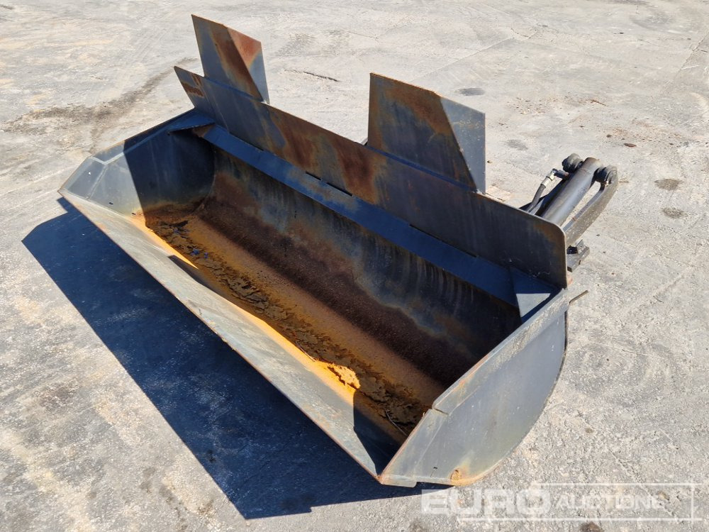 Front Loading Bucket to suit Forklift - Bucket: picture 1 Front Loading Bucket to suit Forklift - Bucket: picture 1