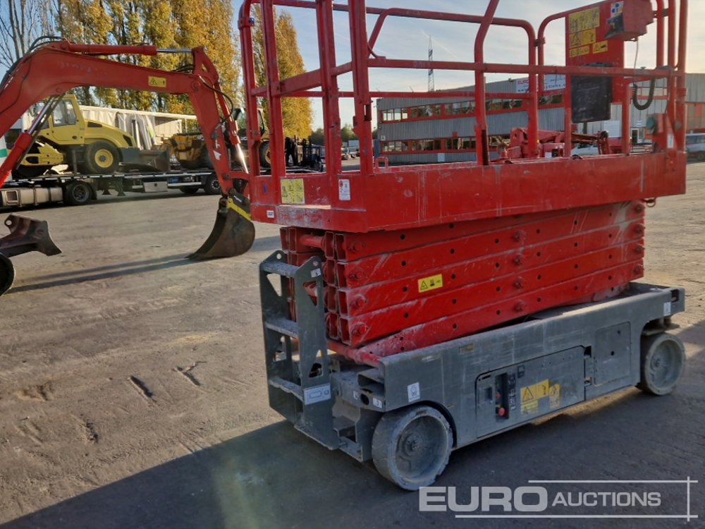 Genie Electric Scissor Lift - Aerial platform: picture 4 Genie Electric Scissor Lift - Aerial platform: picture 4