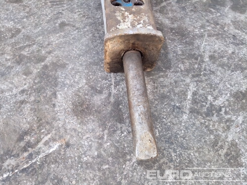 Hammer HM150 - Hydraulic hammer: picture 5 Hammer HM150 - Hydraulic hammer: picture 5
