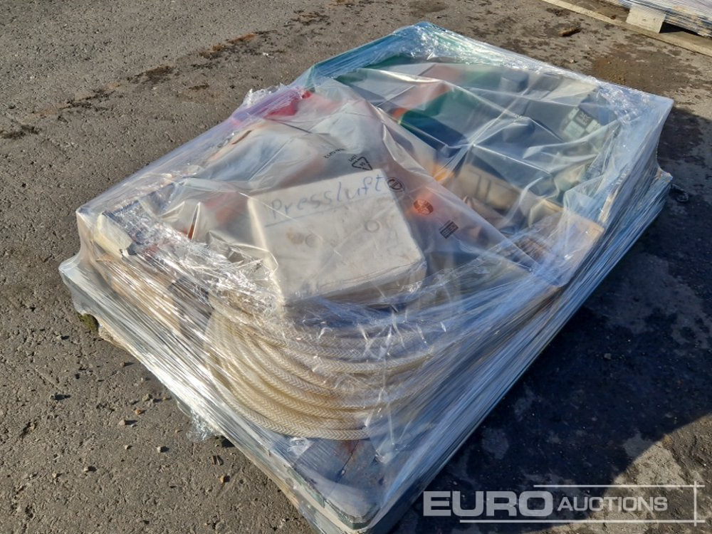 Pallet of Grease Pumps, Chains, Electric Tools, Hoses - Construction equipment: picture 3 Pallet of Grease Pumps, Chains, Electric Tools, Hoses - Construction equipment: picture 3