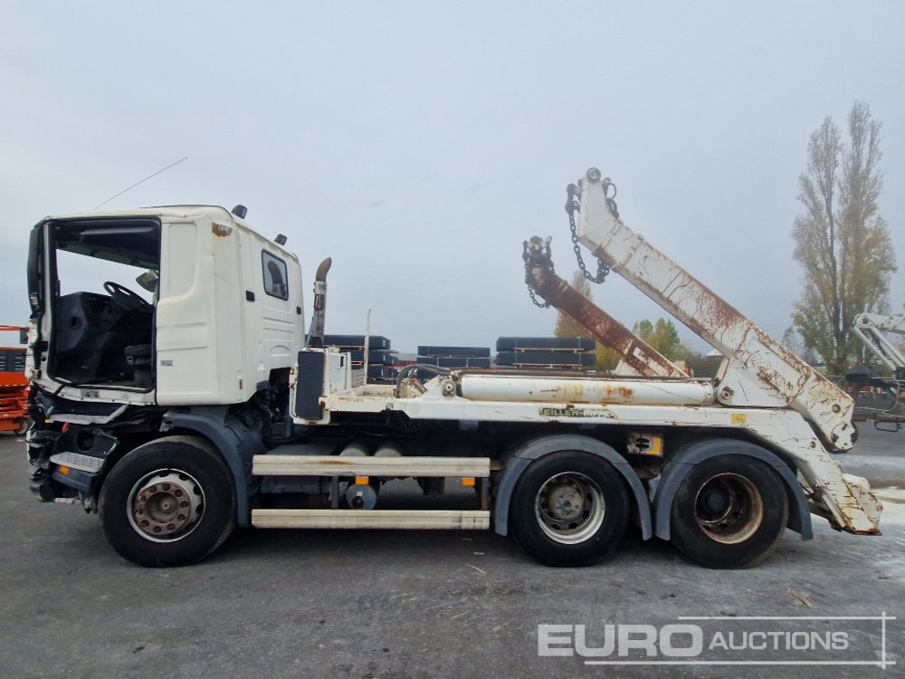 Scania R420 - Skip loader truck: picture 2 Scania R420 - Skip loader truck: picture 2