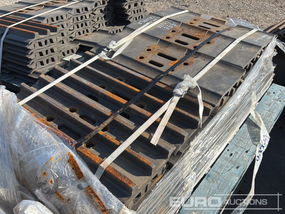 600mm Steel Track Plates - Spare parts for Excavator: picture 3 600mm Steel Track Plates - Spare parts for Excavator: picture 3