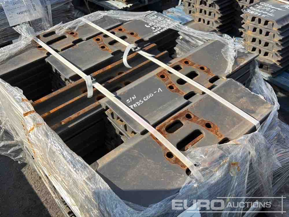 600mm Steel Track Plates - Spare parts for Excavator: picture 2 600mm Steel Track Plates - Spare parts for Excavator: picture 2