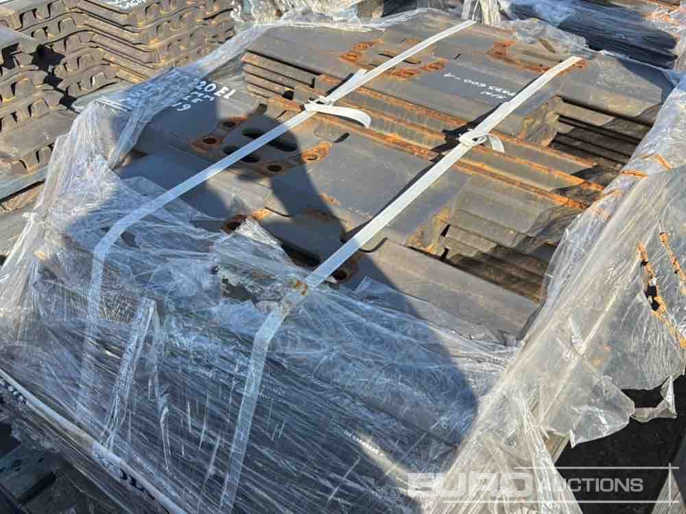 600mm Steel Track Plates - Spare parts for Excavator: picture 3 600mm Steel Track Plates - Spare parts for Excavator: picture 3